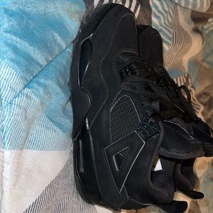 Jordan 4s “Black Cat” barely used